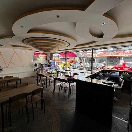 Royal Vista Hotel Patong Bagian luar foto