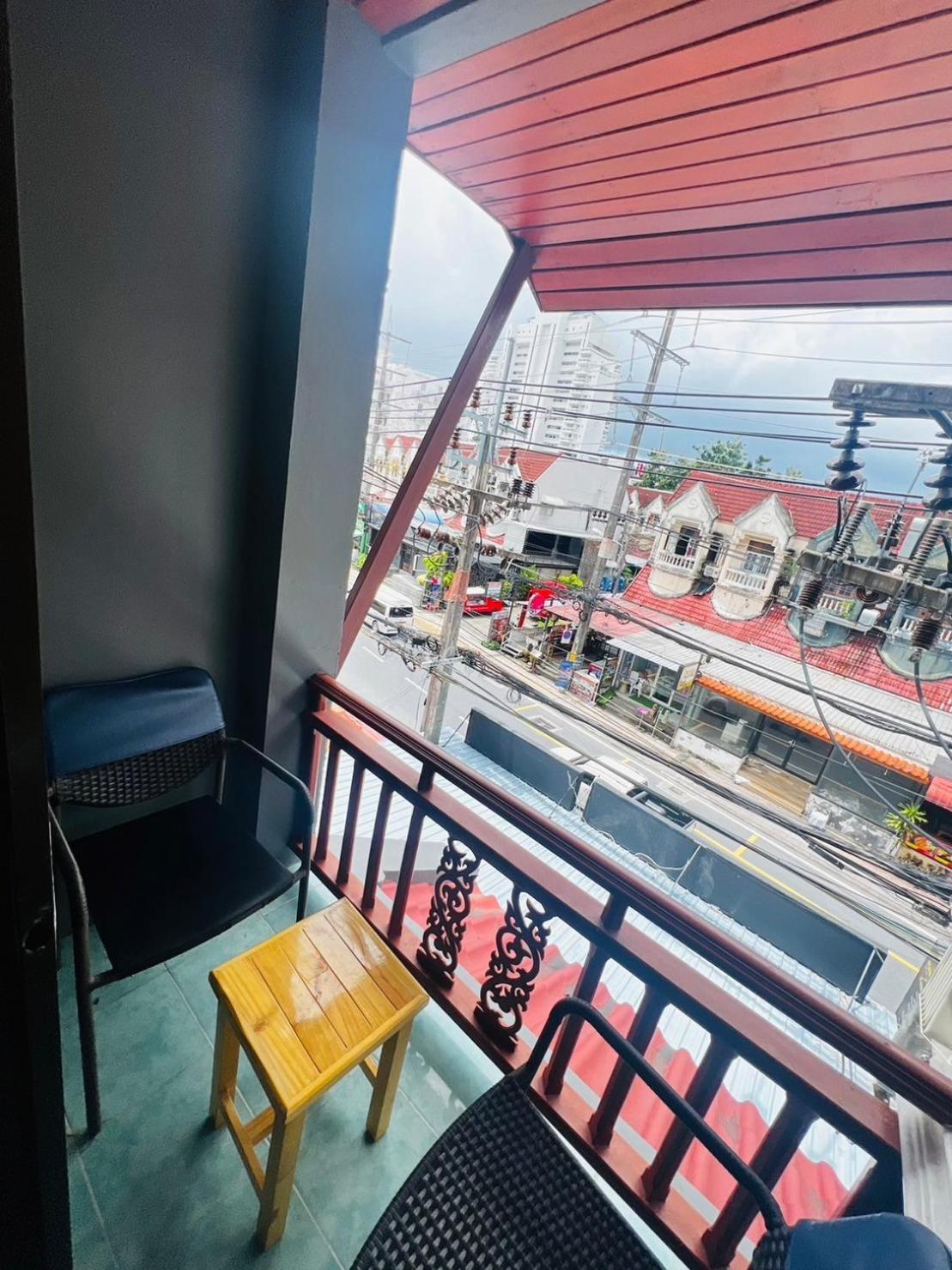 Royal Vista Hotel Patong Bagian luar foto